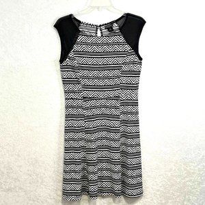 ENFOCUS STUDIO Dress Womens 8 Drapy Soft Knit Black Mesh Sleeves Causal Office